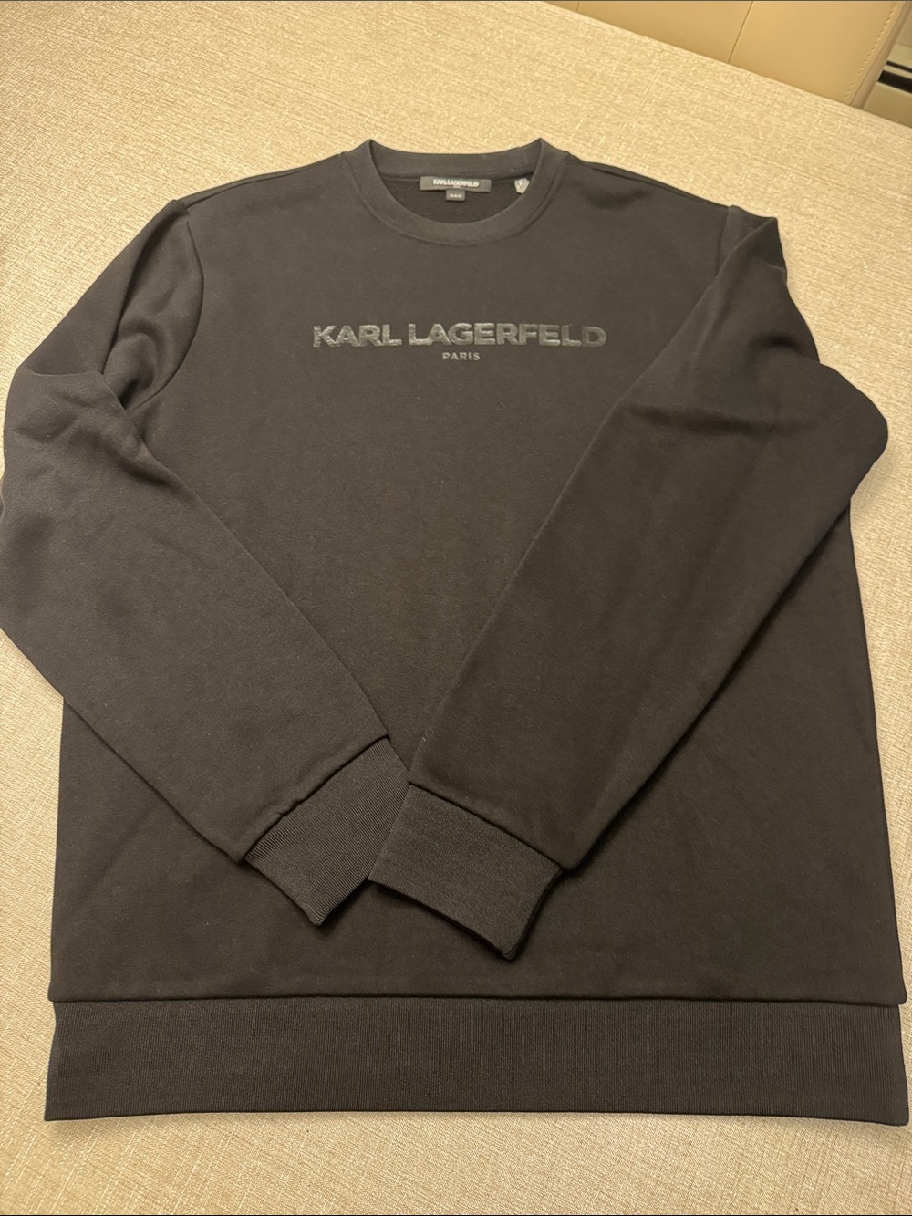 Karl Lagerfeld - NWOT/Men’s M Black Logo Crewneck Sweatshirt